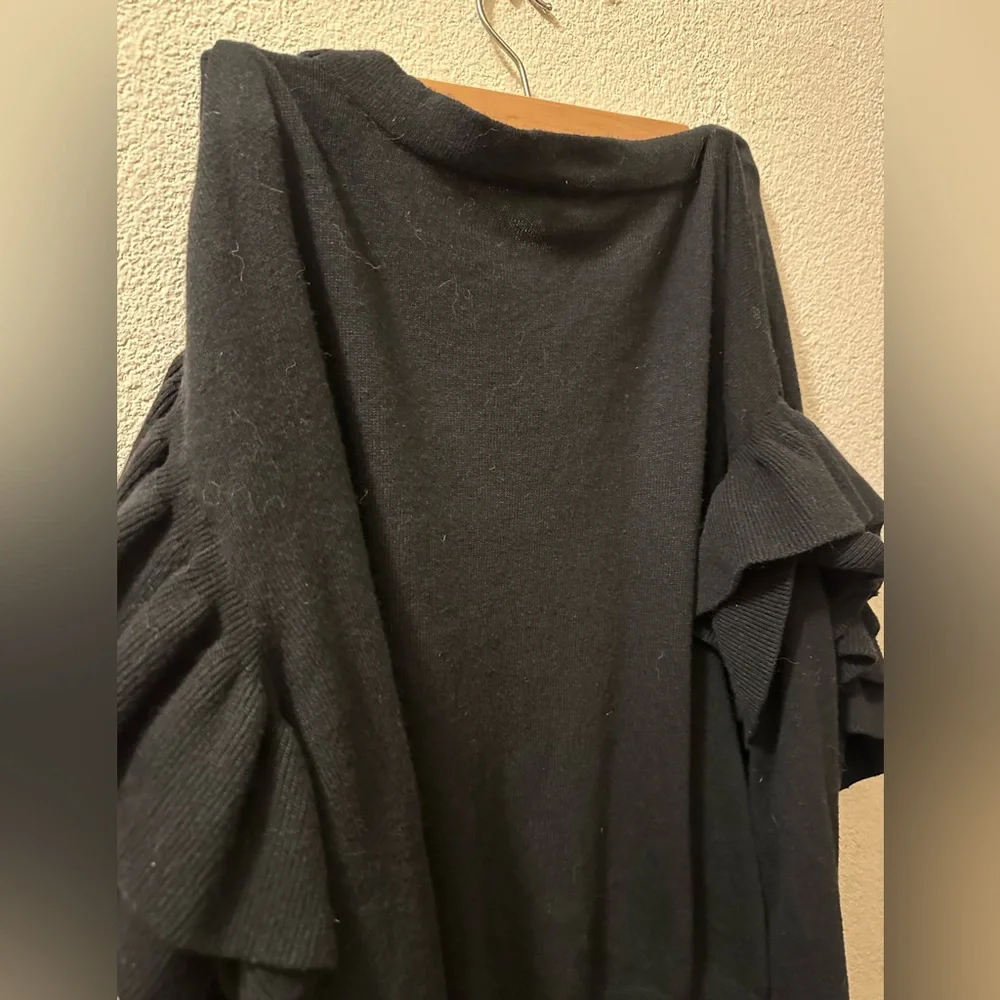 Lumiere Sweater Women’s Ruffled Tiered V Neck Black Long Sleeve Cardigan  Size L
